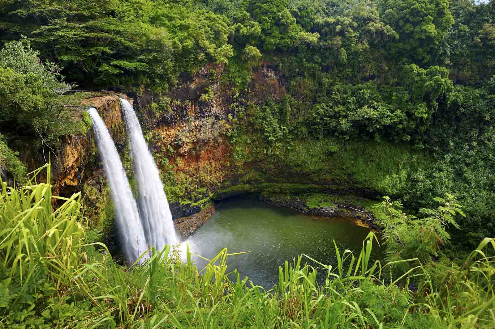 16 Beautiful and Best Hikes in Kauai, Hawaii